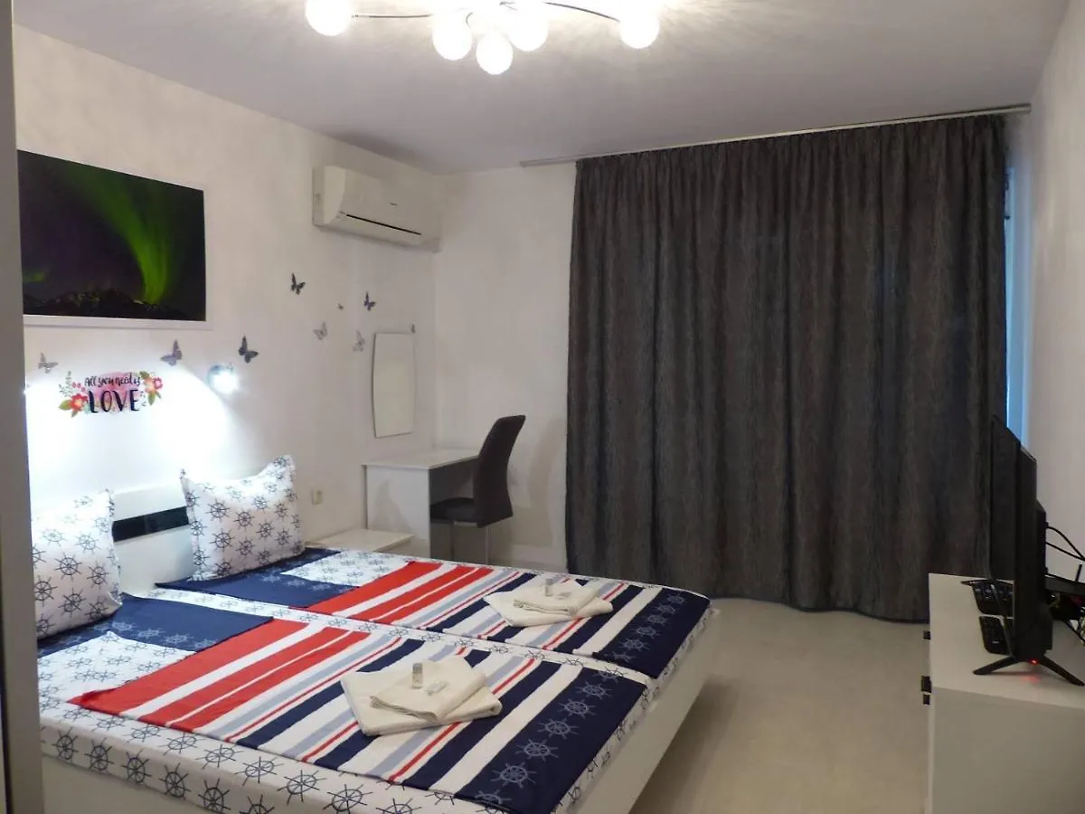 Apartament Holiday Бургас 0*,  Болгария