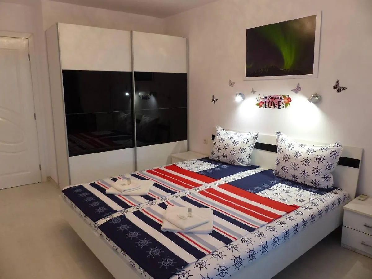 Apartament Holiday Бургас Апартаменты